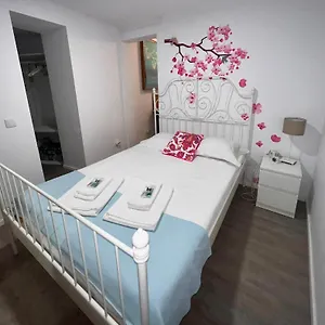 2x Com Pátio, Em Frente Apartamento